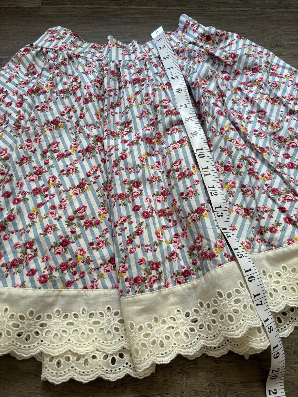 Cinderella | Floral Eyelet Hem A-Line Skirt - Blue & Red Lace Size XS - Picture 6 of 10